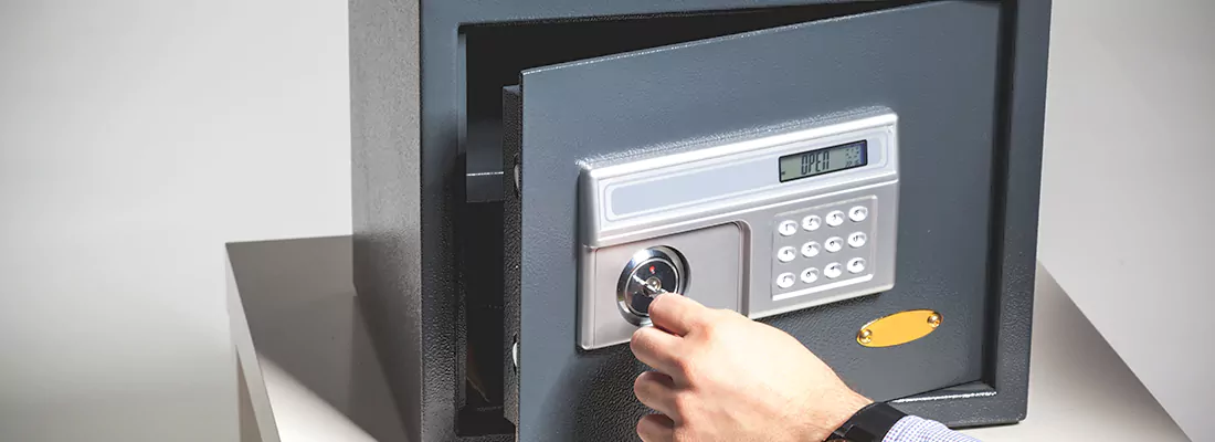 Safe Opening Repair in Venice